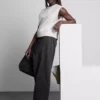 Pantalones utilitarios de pierna ancha con detalle de costura