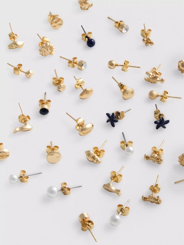 Paquete de 20 aretes tipo stud con motivos marinos