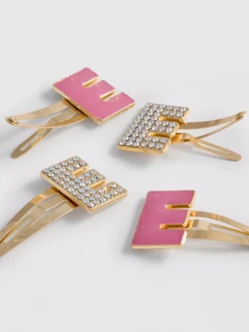 Paquete de 4 pinzas para el cabello con iniciales y broche a presión
