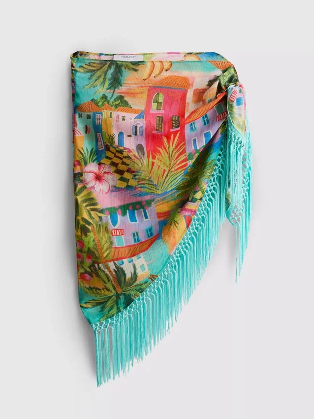 Pareo con flecos y estampado tropical