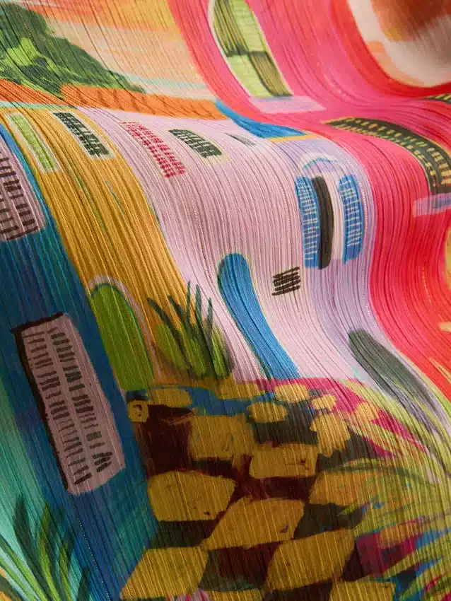 Pareo con flecos y estampado tropical