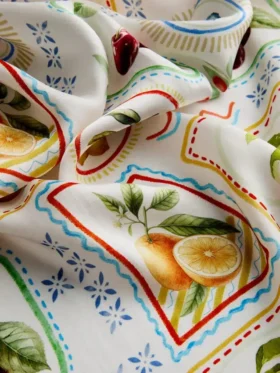 Pañuelo con estampado de mariposas