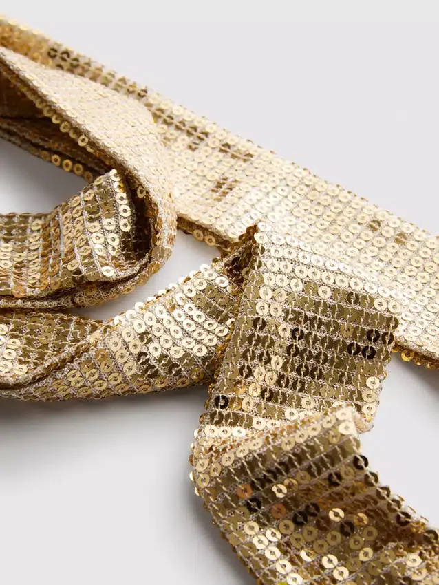 Pañuelo estrecho con lentejuelas