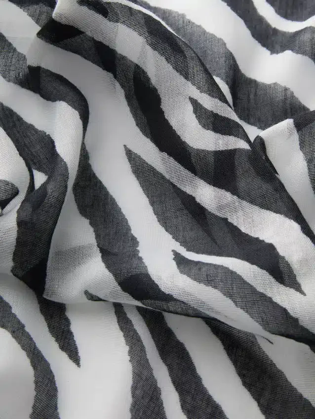 Pañuelo ligero estampado