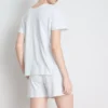 Pijama de camiseta y pantalones cortos