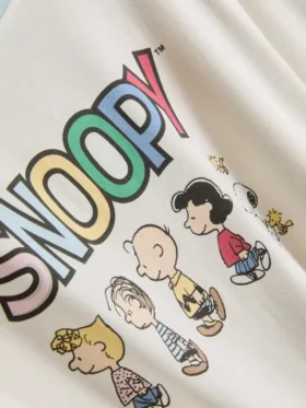 Pijamas con el personaje Snoopy de Peanuts