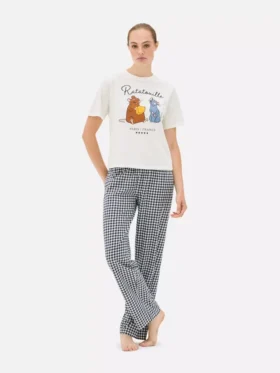 Pijamas con estampado de personajes de Disney