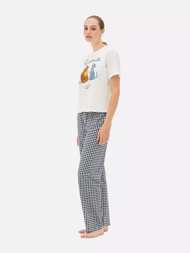 Pijamas con estampado de personajes de Disney