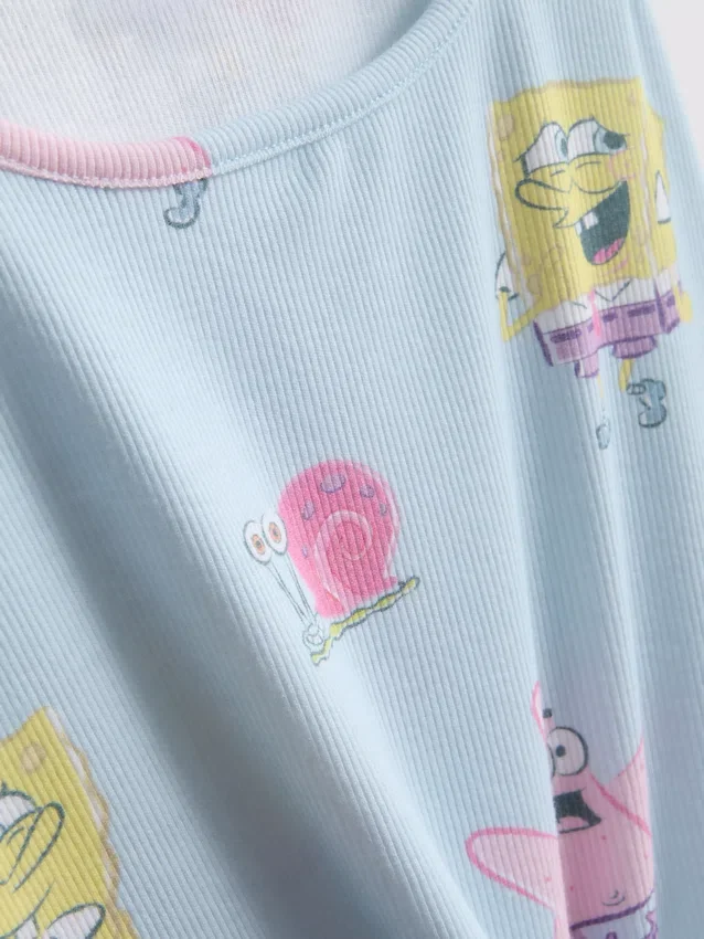 Pijamas con personaje de Bob Esponja de canalé