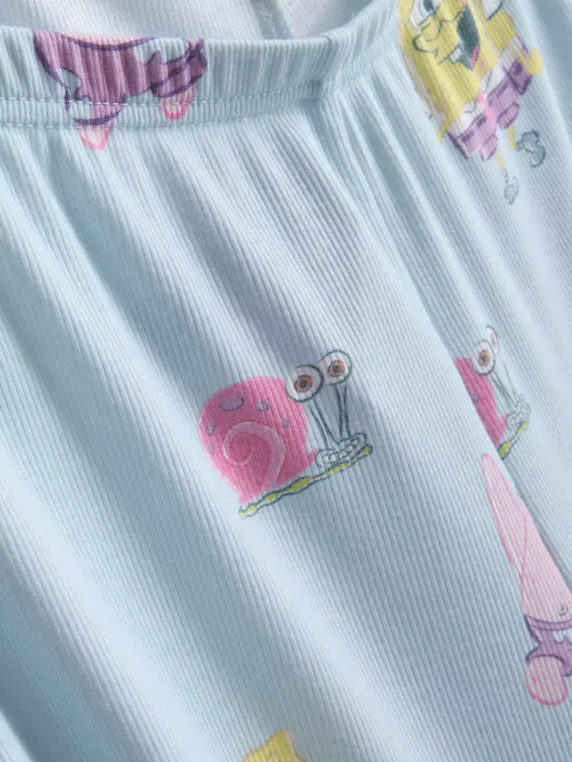 Pijamas con personaje de Bob Esponja de canalé