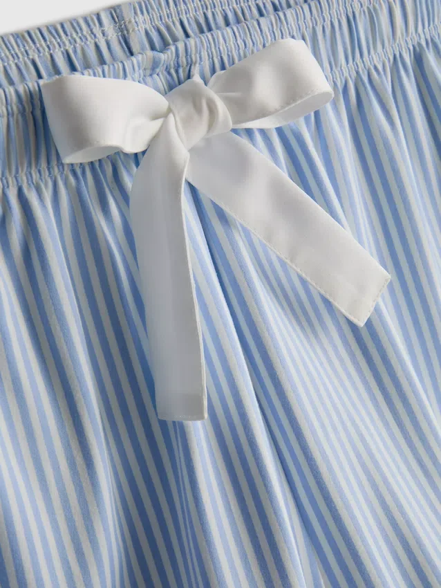 Pijamas cortos con camiseta de tirantes a rayas