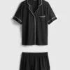 Pijamas cortos estilo boyfriend
