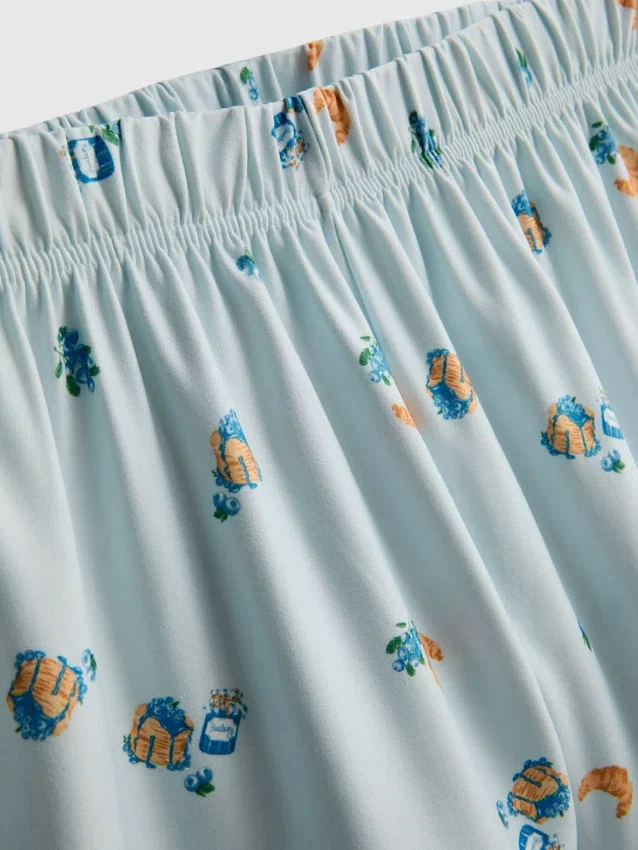 Pijamas cortos estilo boyfriend con estampado de desayuno