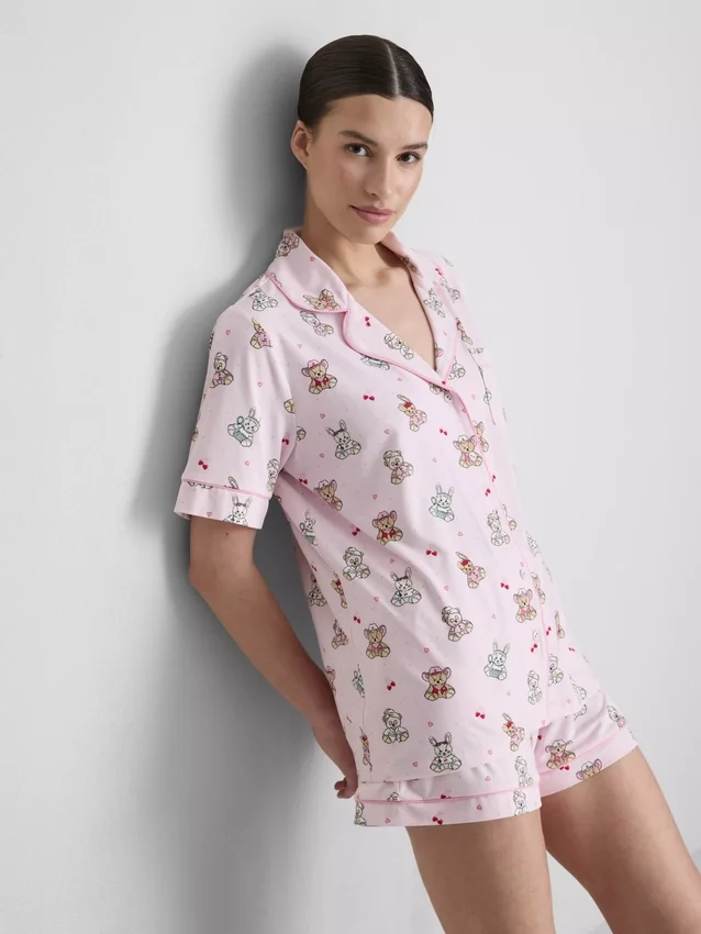 Pijamas cortos estilo boyfriend con estampado de ositos