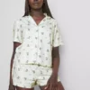 Pijamas cortos estilo boyfriend de Bambi y Thumper de Disney