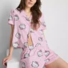 Pijamas cortos estilo boyfriend de Hello Kitty