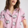 Pijamas cortos estilo boyfriend de Hello Kitty