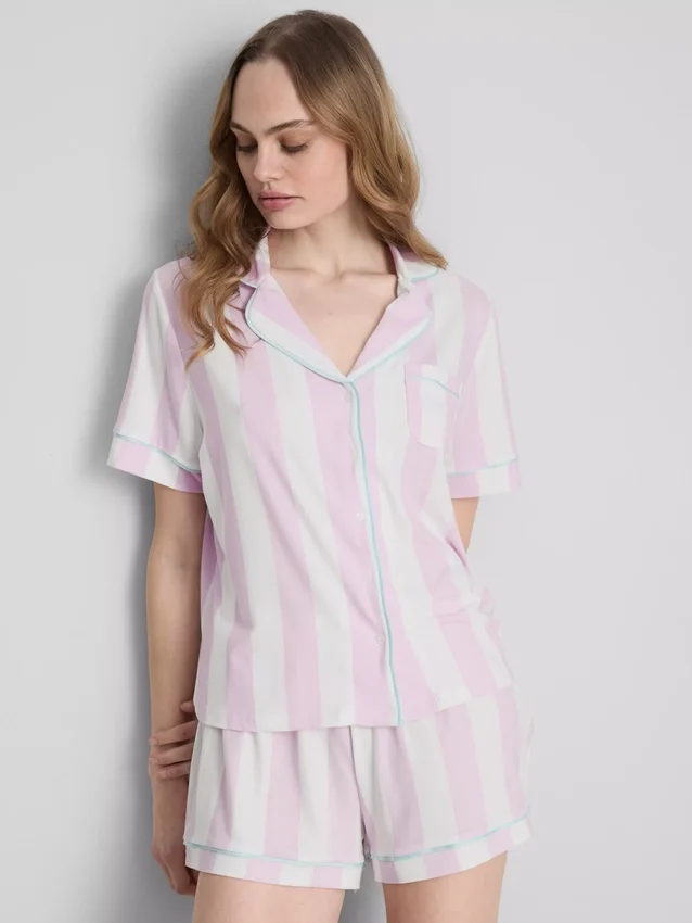 Pijamas cortos estilo boyfriend estampados