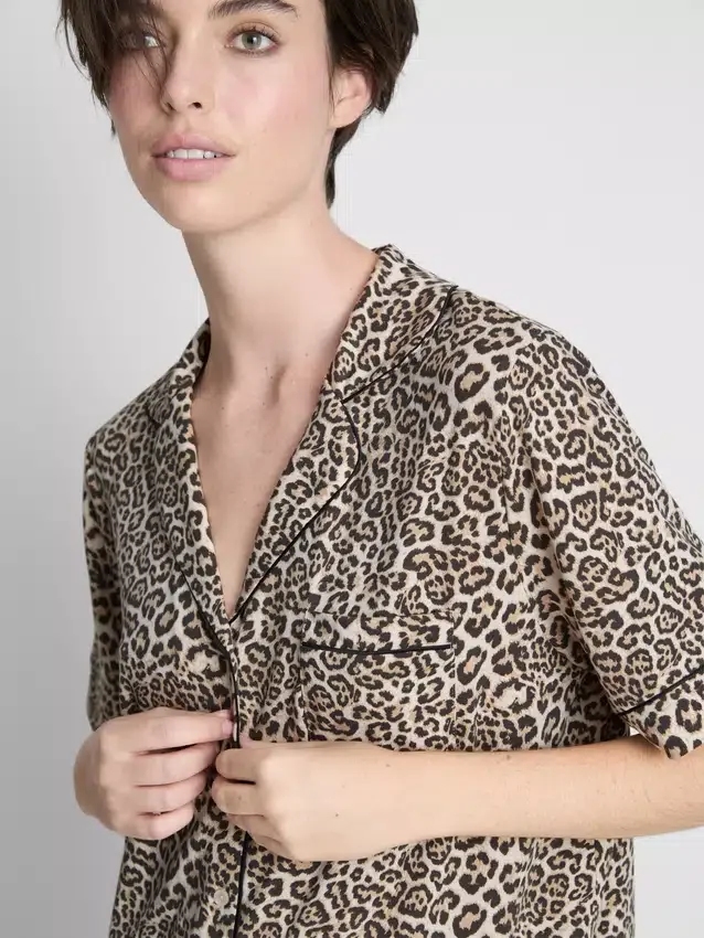 Pijamas cortos estilo boyfriend estampados