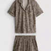 Pijamas cortos estilo boyfriend estampados