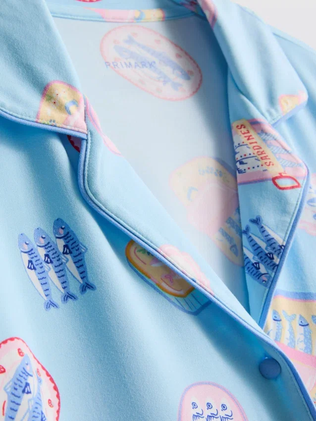 Pijamas cortos estilo boyfriend estampados