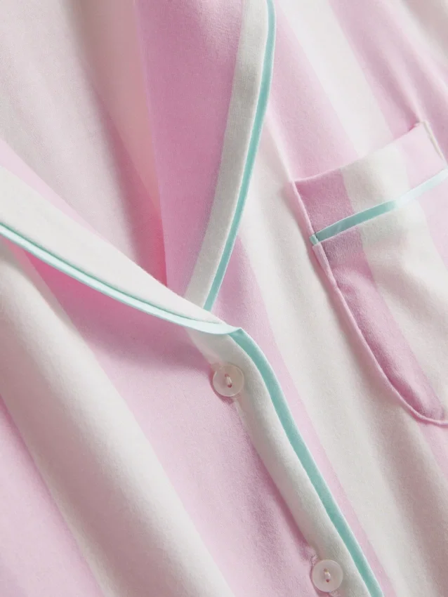 Pijamas cortos estilo boyfriend estampados
