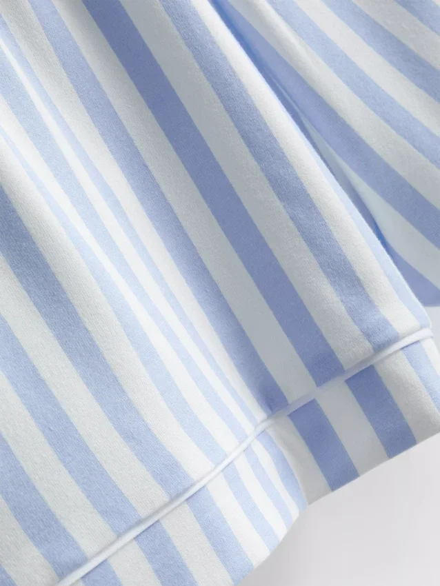 Pijamas cortos estilo boyfriend estampados