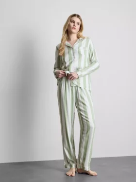 Pijamas de algodón a rayas estilo boyfriend