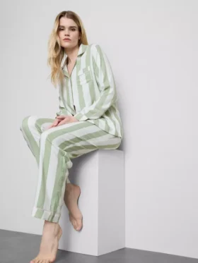 Pijamas de algodón a rayas estilo boyfriend