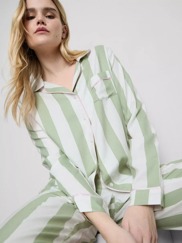 Pijamas de algodón a rayas estilo boyfriend