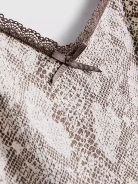 Pijamas de camisola de encaje con estampado de leopardo