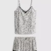 Pijamas de camisola y shorts estampados