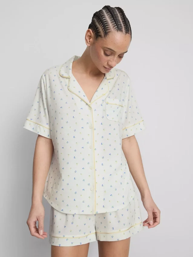 Pijamas de pantalones cortos estilo boyfriend estampados
