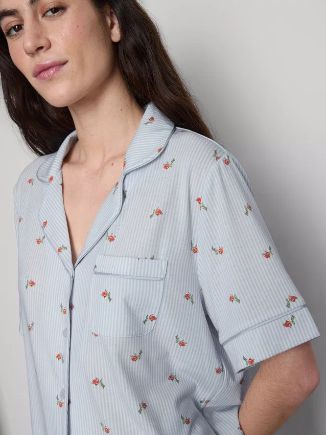 Pijamas de pantalones cortos estilo boyfriend estampados