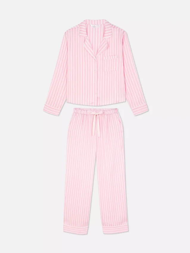 Pijamas de rayas de satén