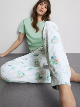 Pijamas estampados de algodón