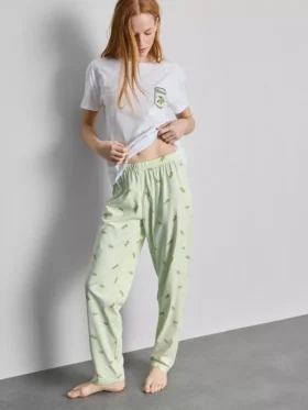 Pijamas estampados de algodón con cuello redondo