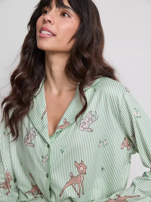 Pijamas estilo boyfriend a rayas de Bambi de Disney