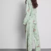 Pijamas estilo boyfriend a rayas de Bambi de Disney