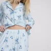Pijamas estilo boyfriend a rayas de Stitch de Disney