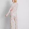 Pijamas estilo boyfriend con estampado de dulces