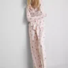 Pijamas estilo boyfriend con estampado de Minnie Mouse de Disney