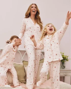 Pijamas estilo boyfriend de cuadros vichy de Stacey Solomon