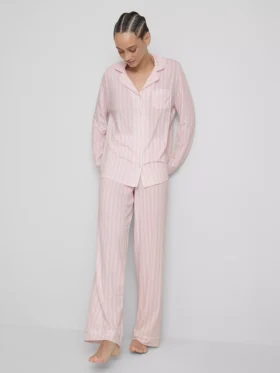 Pijamas estilo boyfriend de jersey a rayas