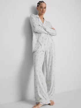 Pijamas estilo boyfriend de Marie de «Los aristogatos» de Disney