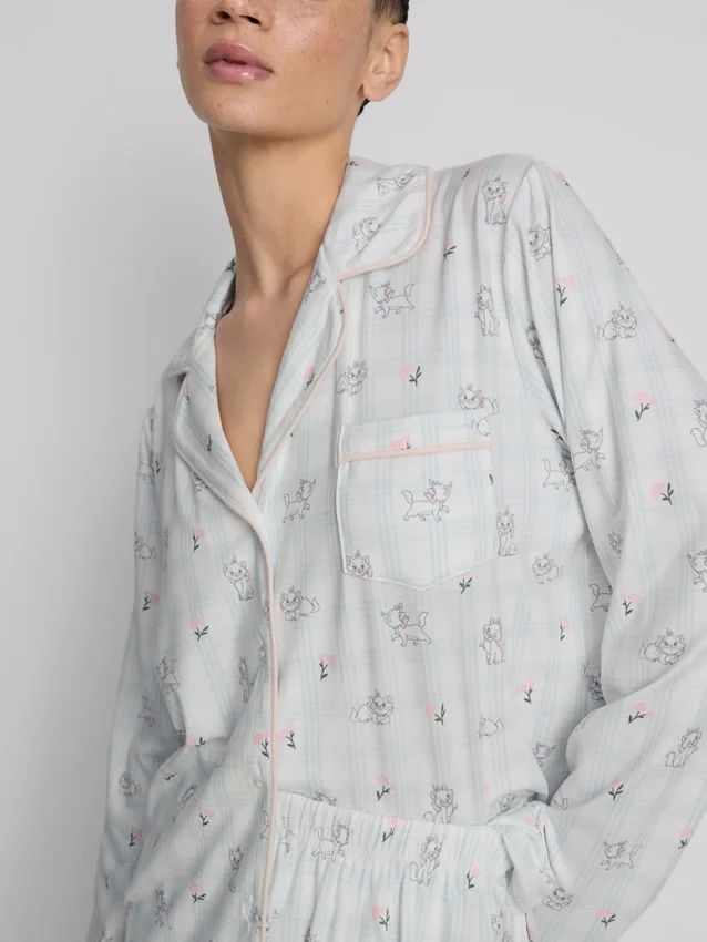 Pijamas estilo boyfriend de Marie de «Los aristogatos» de Disney