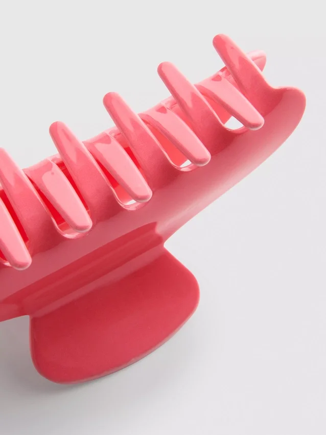 Pinza de pelo curvada