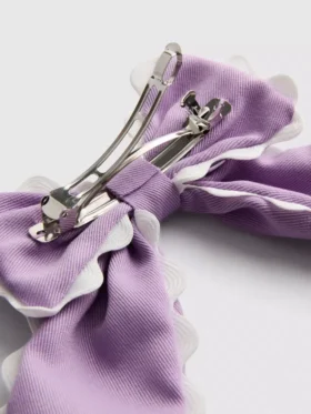 Pinza para el cabello con moño y borde festoneado