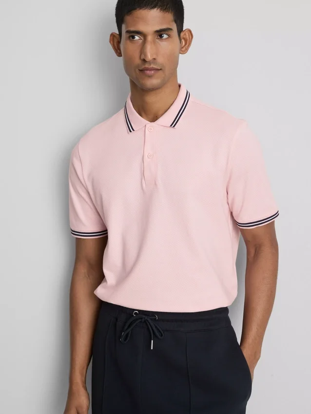 Polo con cuello con puntas