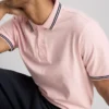 Polo con cuello con puntas